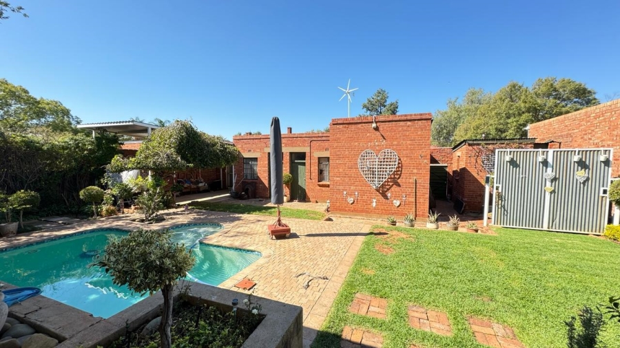 4 Bedroom Property for Sale in Memorial Road Area Northern Cape